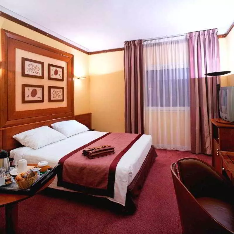 هتل Courtyard Paris Roissy Charles de Gaulle Airport Hotel Le Mesnil-Amelot