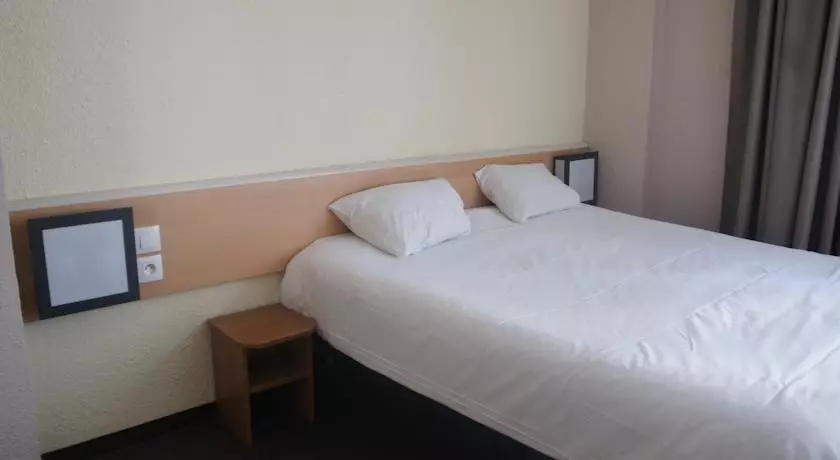 Alibaba https://cdn.alibaba.ir/ostorage/hotel-accommodation-images/69eda58361ec039ef757be7c_Levallois-Perret-D-Anjou-1.webp