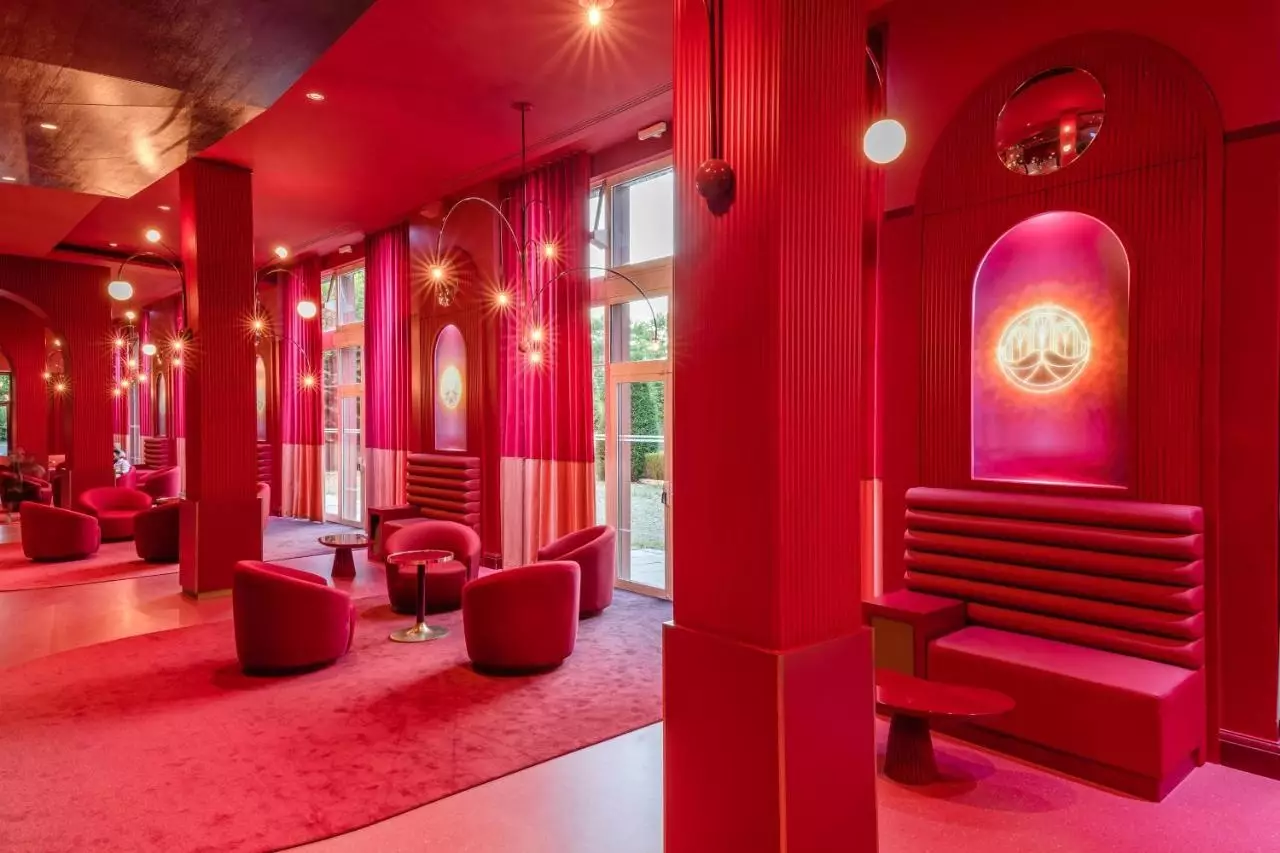 هتل Grand Magic Hotel Marne-la-Vallee