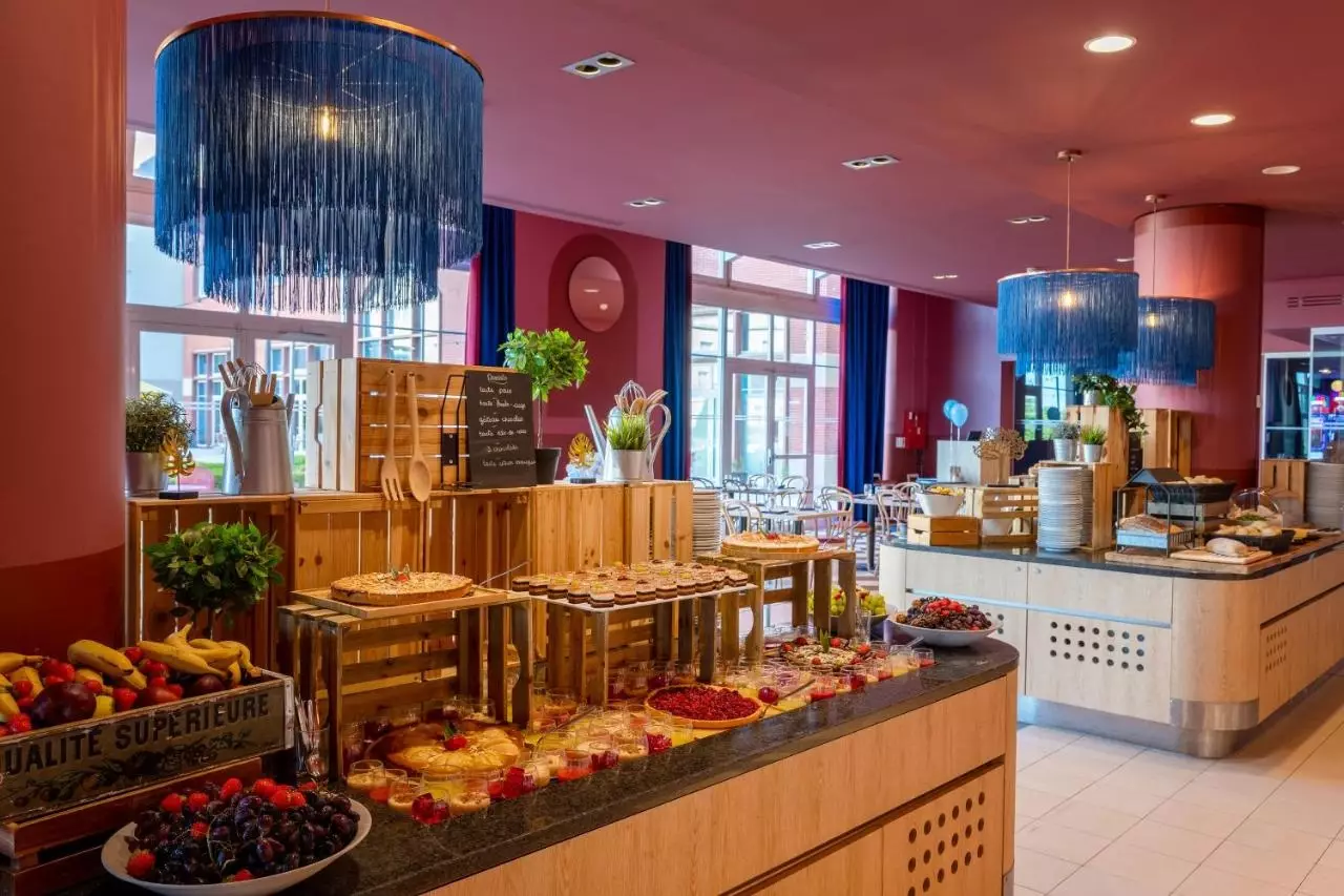 هتل Grand Magic Hotel Marne-la-Vallee