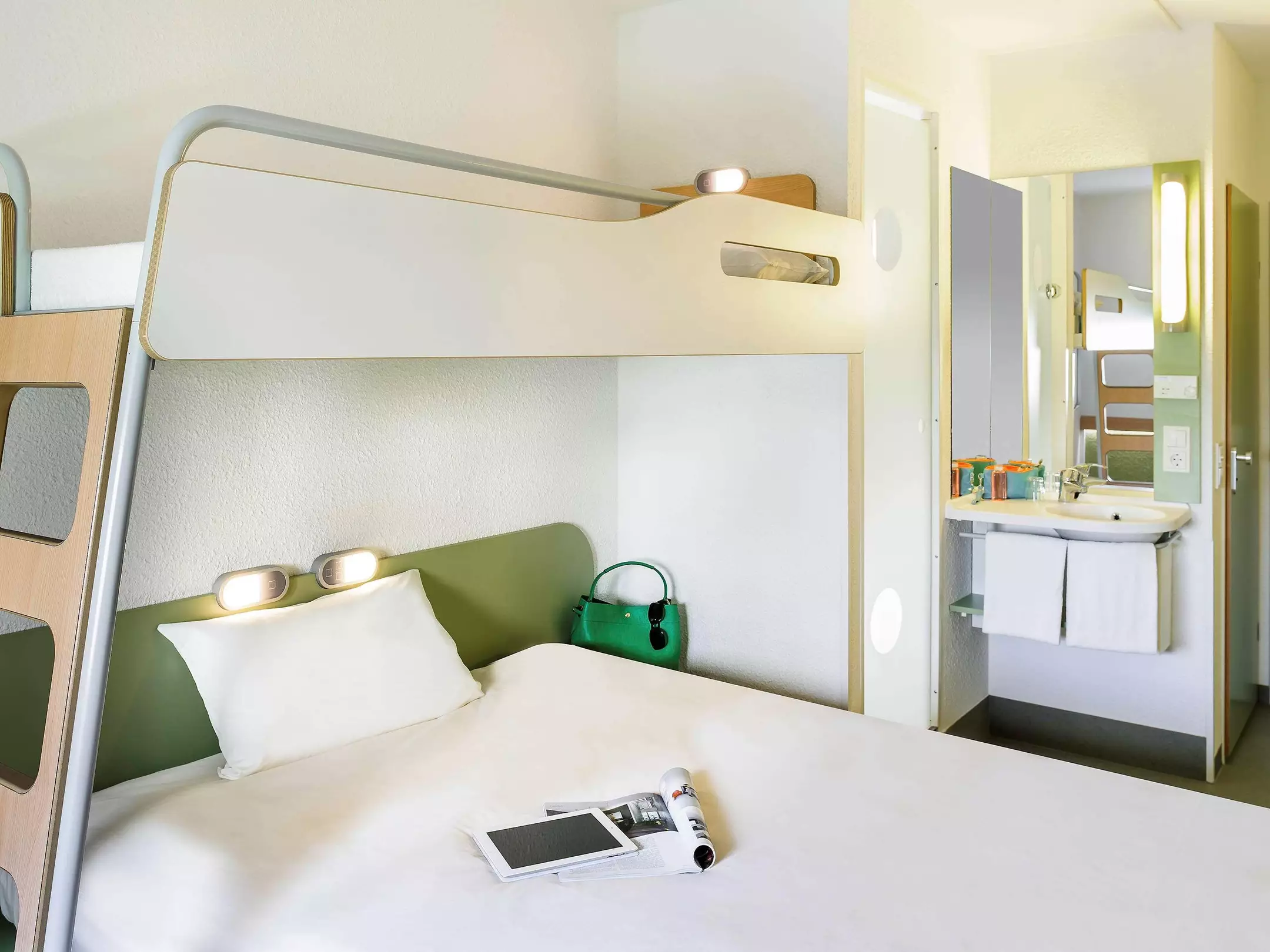 هتل ibis budget Courbevoie Paris la Défense 1 Courbevoie