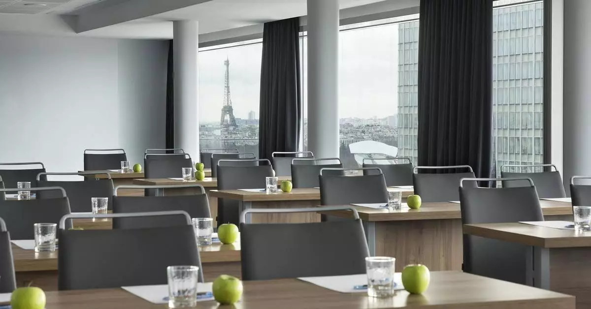 هتل Meliá Paris La Défense Courbevoie