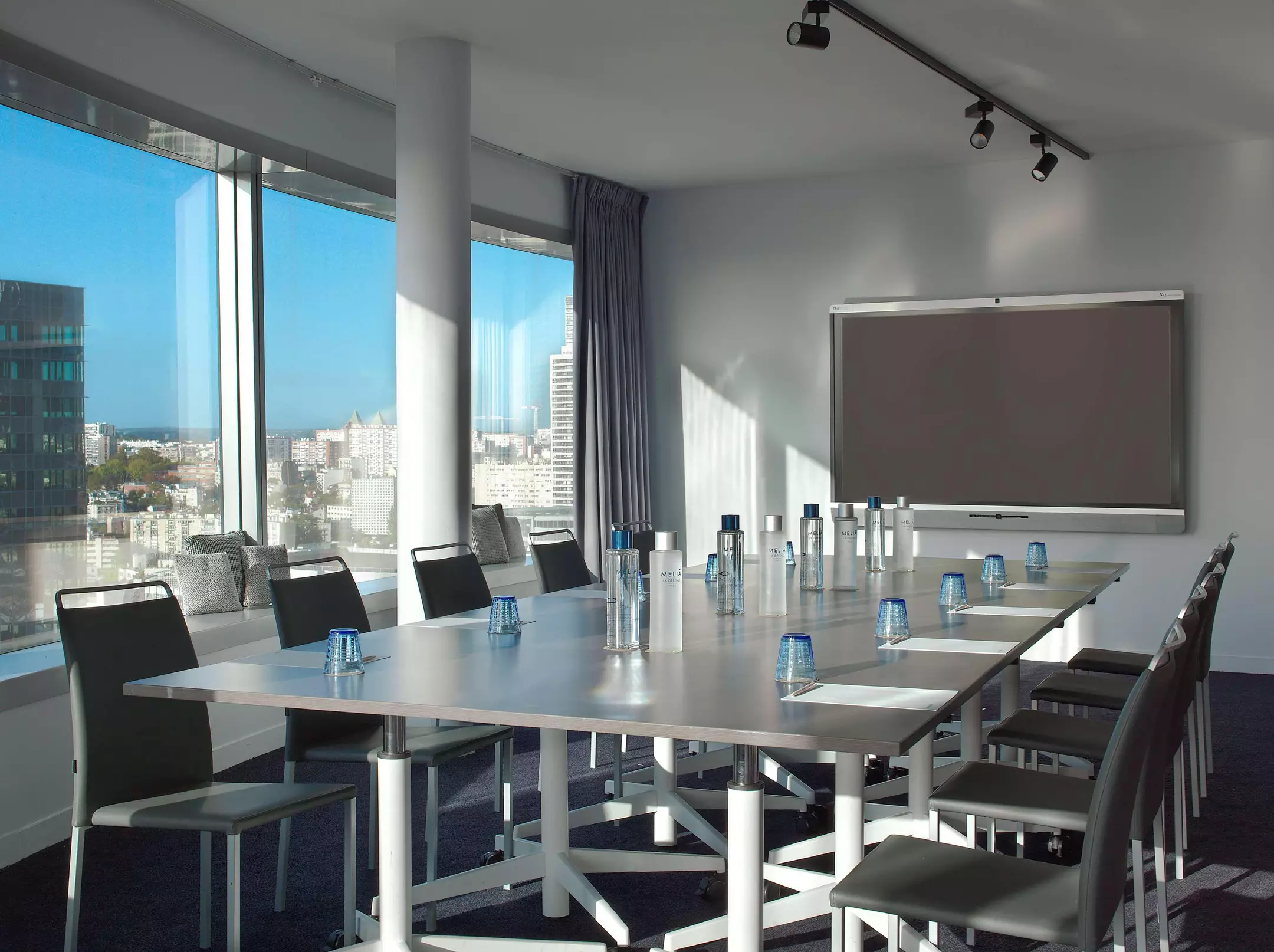 هتل Meliá Paris La Défense Courbevoie