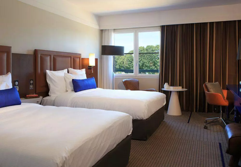 هتل Renaissance Paris Hippodrome De St. Cloud Hotel Rueil-Malmaison