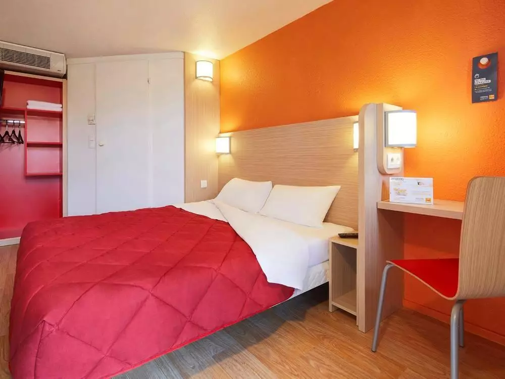 Alibaba https://cdn.alibaba.ir/ostorage/hotel-accommodation-images/69ee25d361ec039ef757e050_Villepinte-Premiere-Classe-Villepinte-Centre--Parc-Des-Expositions-1.webp