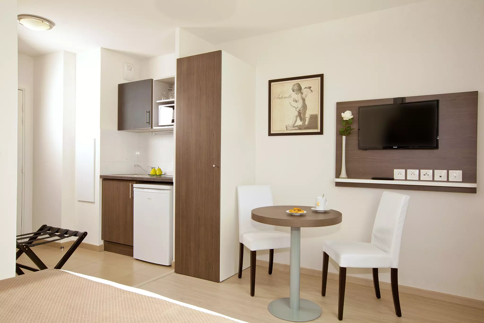 هتل Séjours & Affaires Atlantis Massy