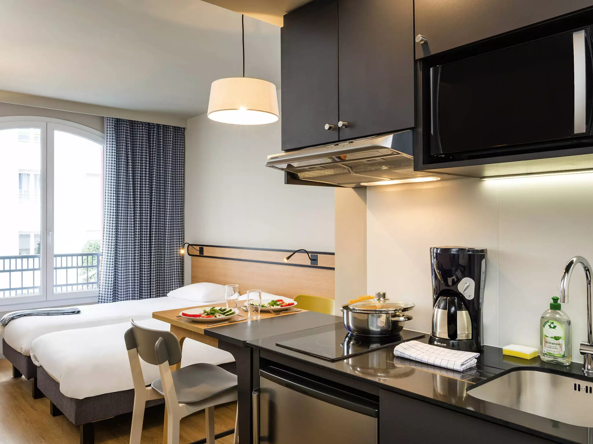Alibaba https://cdn.alibaba.ir/ostorage/hotel-accommodation-images/69ee469ceb1ae654aaa2fe40_Puteaux-Aparthotel-Adagio-access-La-D-fense-Puteaux-1.webp