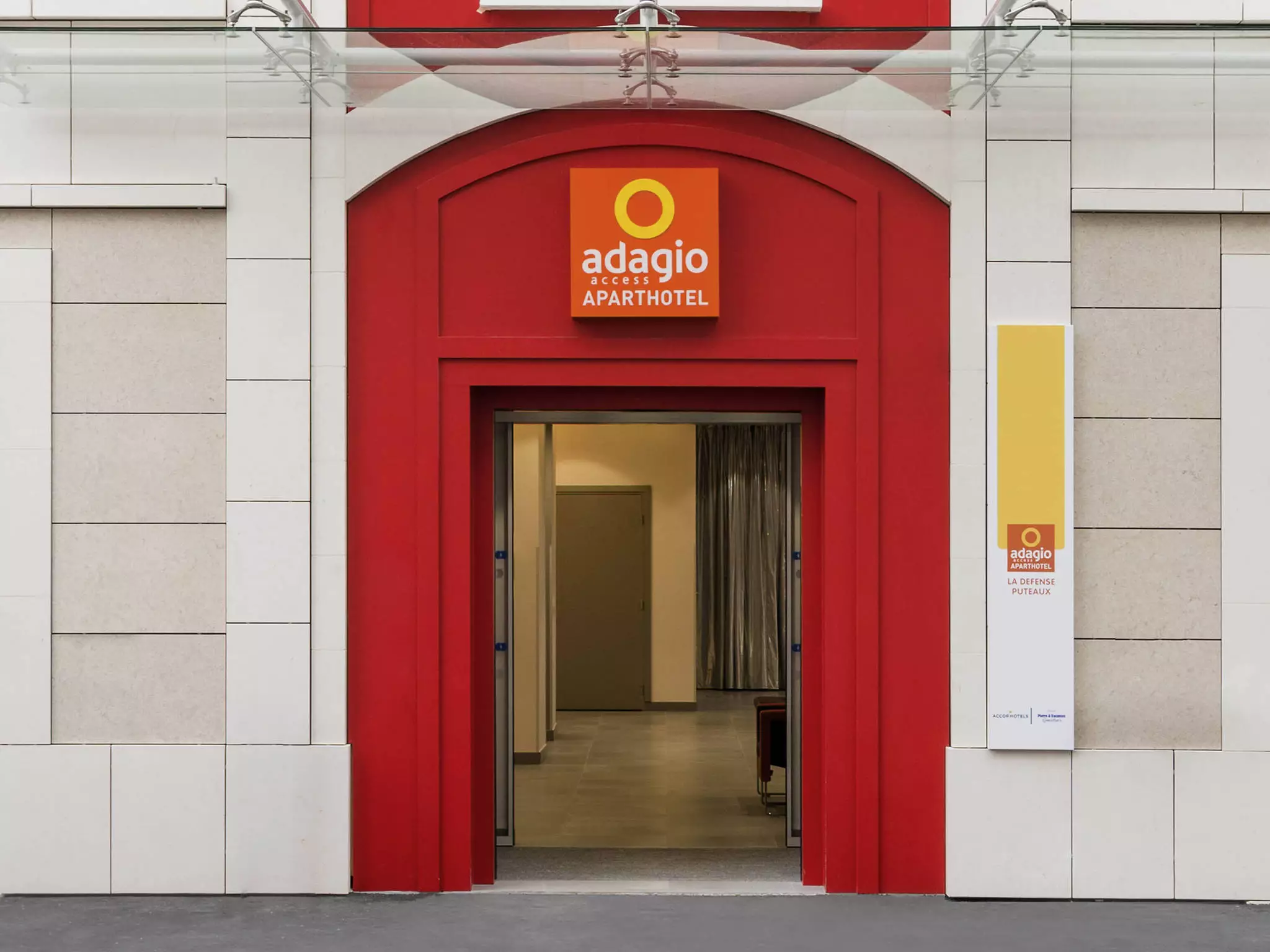 هتل Aparthotel Adagio access La Défense Puteaux Puteaux