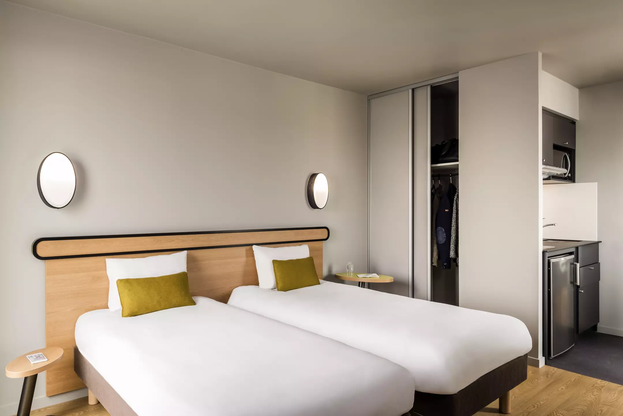 Alibaba https://cdn.alibaba.ir/ostorage/hotel-accommodation-images/69ee9e97eb1ae654aaa30fc2_Colombes-Aparthotel-Adagio-access-Colombes-La-D-fense-1.webp