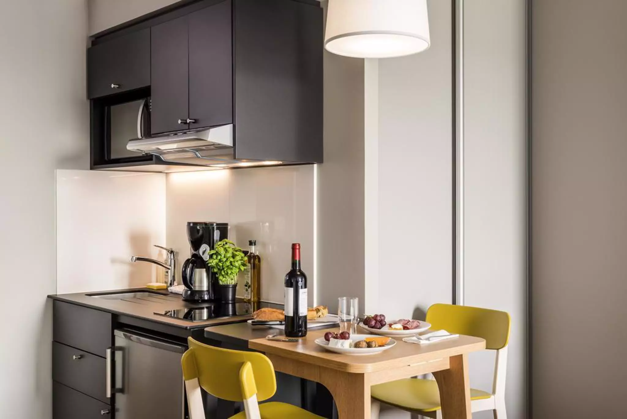 هتل Aparthotel Adagio access Colombes La Défense Colombes