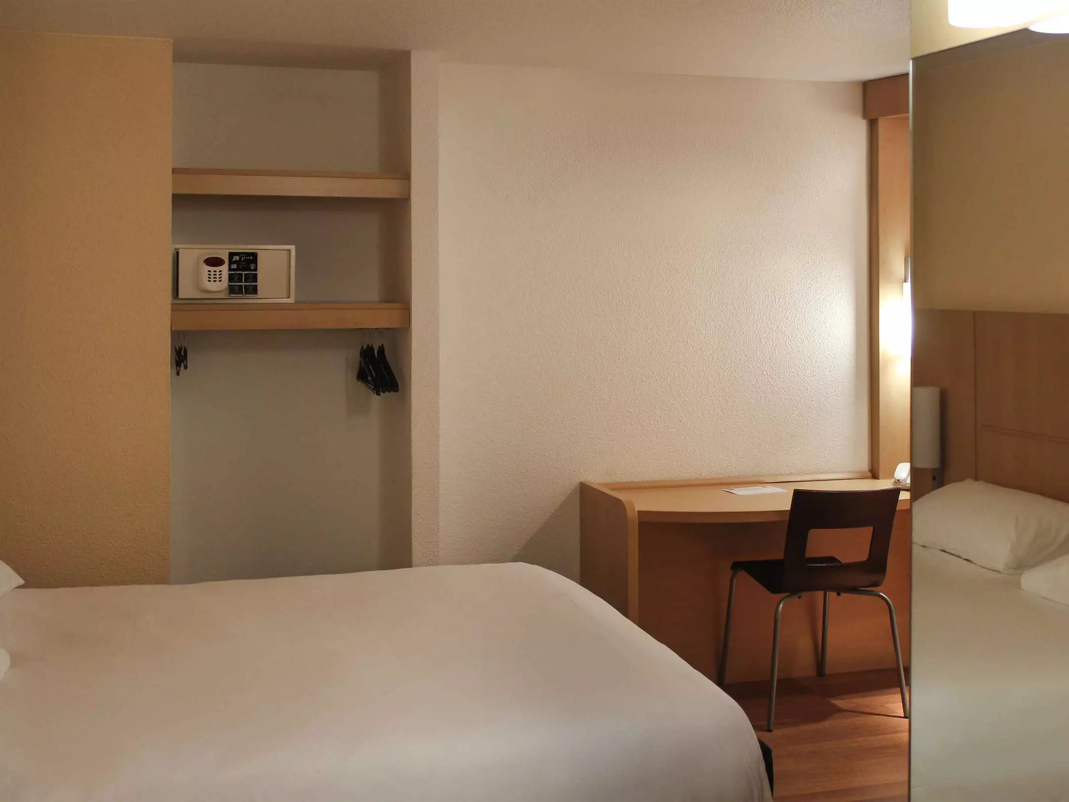 Alibaba https://cdn.alibaba.ir/ostorage/hotel-accommodation-images/69ef6590eb1ae654aaa3432d_Nice-ibis-Nice-Centre-Gare-1.webp