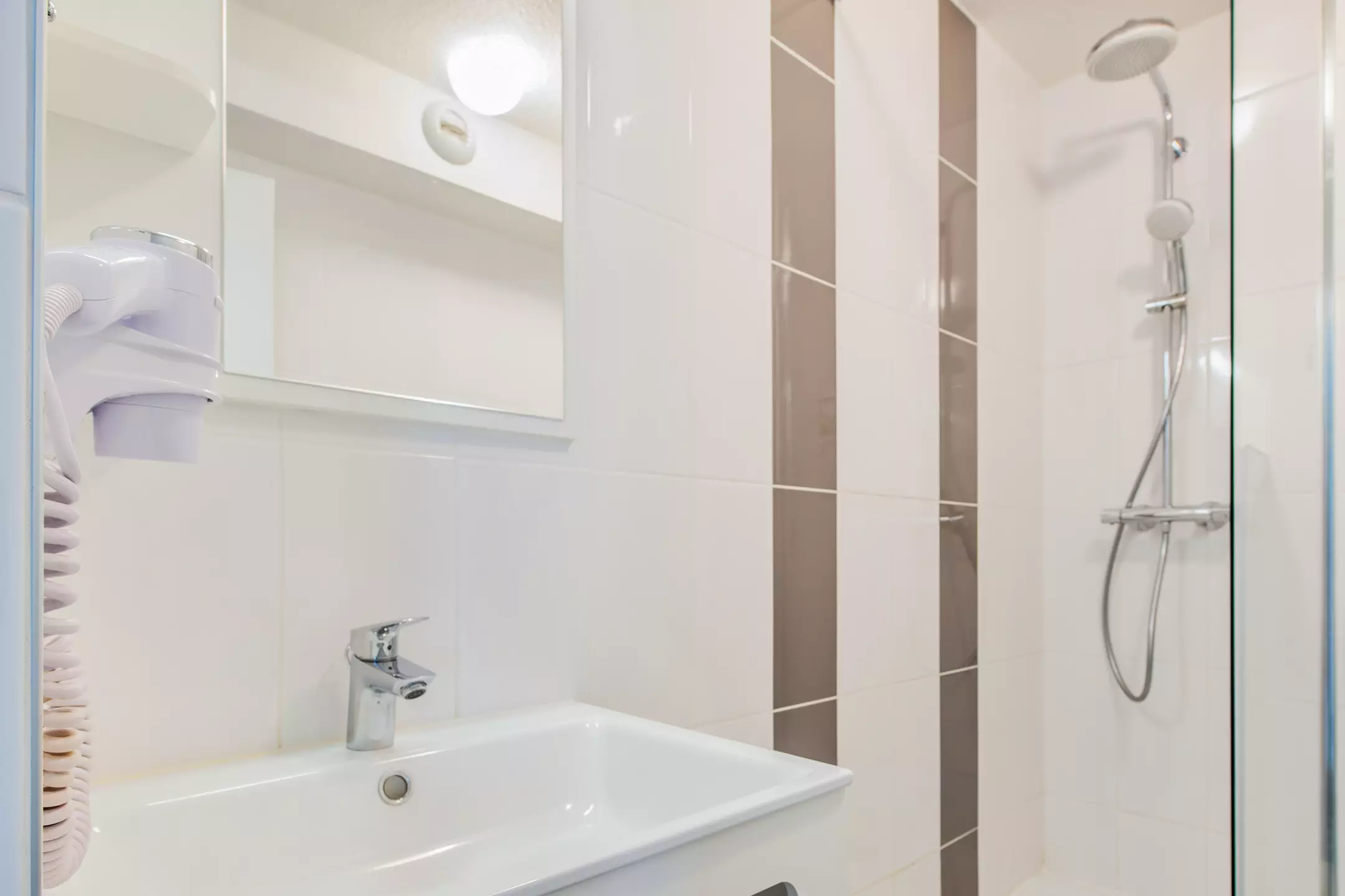 Alibaba https://cdn.alibaba.ir/ostorage/hotel-accommodation-images/69ef6d2761ec039ef75835ae_Lyon-Residhotel-Lyon-Part-Dieu-1.webp