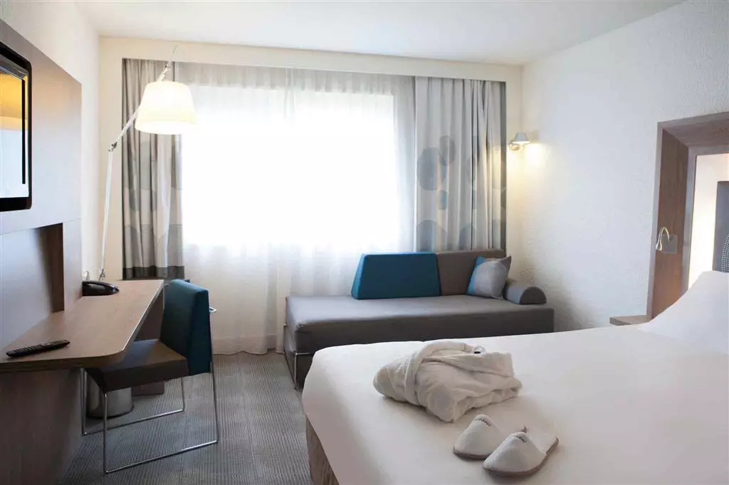 Alibaba https://cdn.alibaba.ir/ostorage/hotel-accommodation-images/69efe5a4eb1ae654aaa36130_Ury-Novotel-Fontainebleau-Ury-1.webp