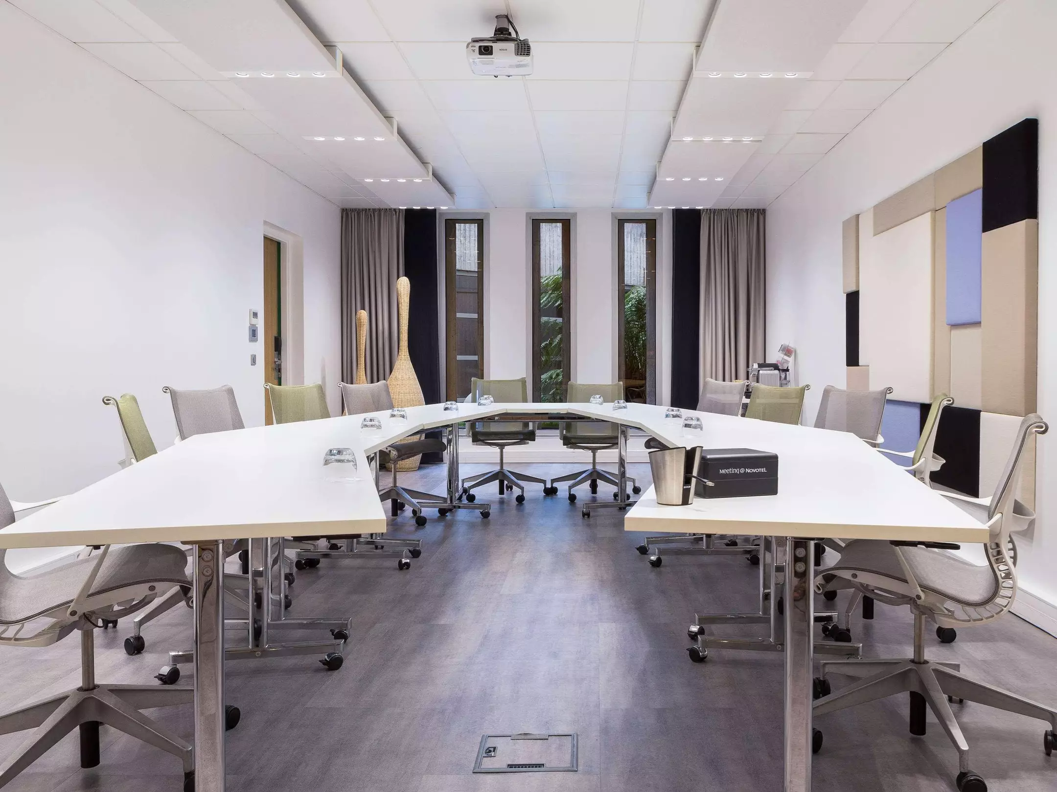 Alibaba https://cdn.alibaba.ir/ostorage/hotel-accommodation-images/69efea98eb1ae654aaa3644c_Tremblay-en-France-H-tel-Novotel-Paris-Charles-de-Gaulle-Airport-1.webp