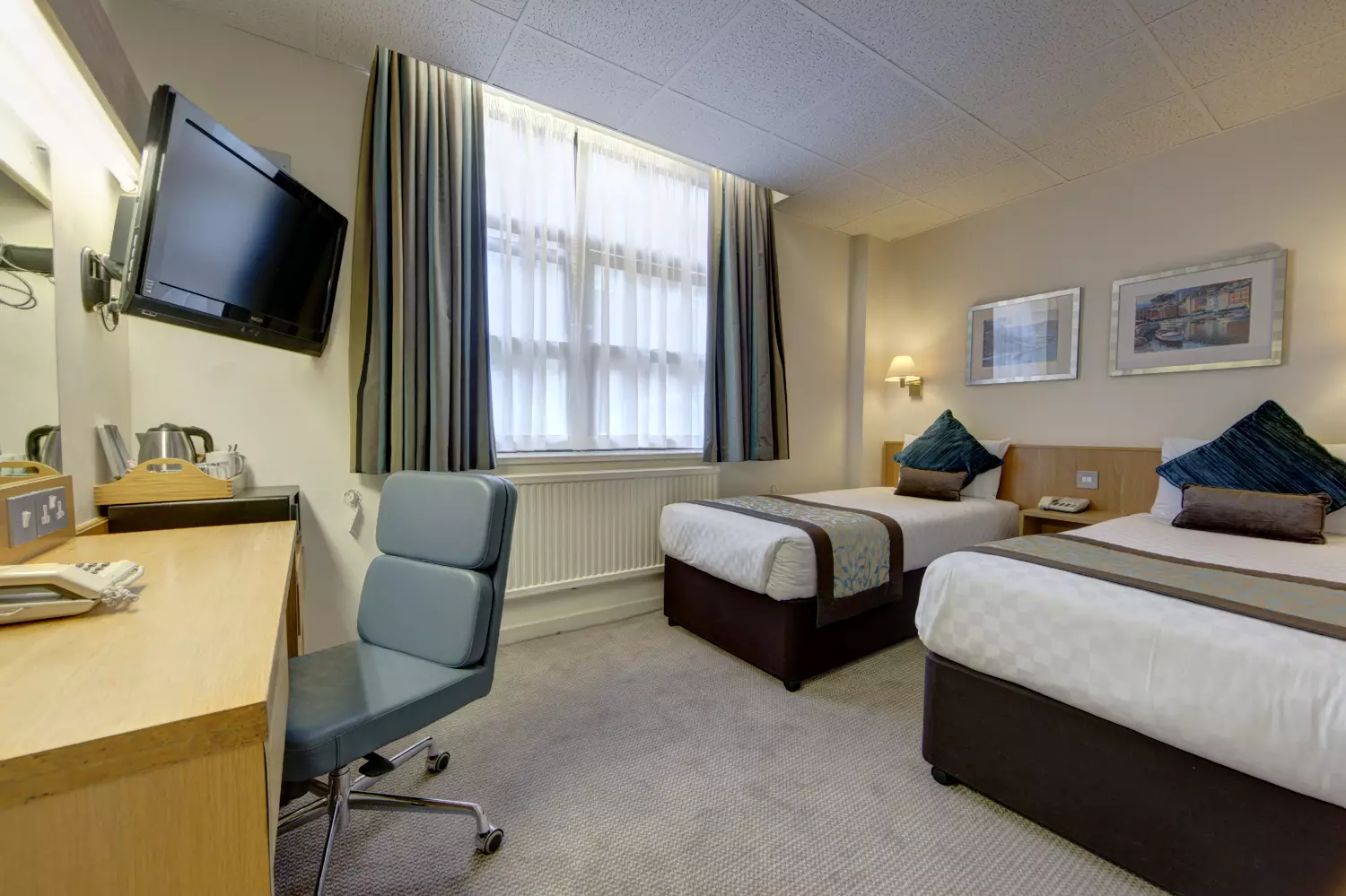 Alibaba https://cdn.alibaba.ir/ostorage/hotel-accommodation-images/69f06a6eeb1ae654aaa39ac1_London-Thistle-City-Barbican-1.webp