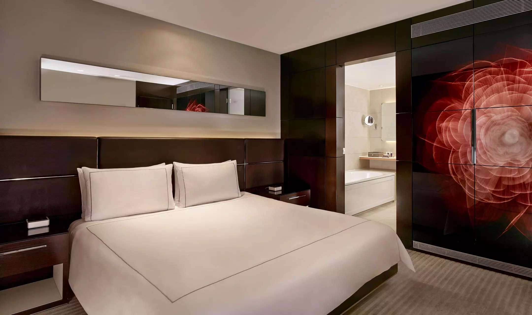 هتل Park Plaza Westminster Bridge London لندن