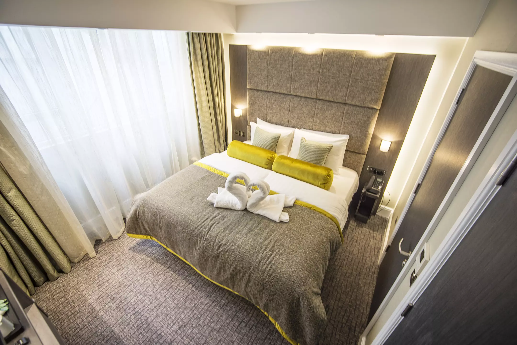 Alibaba https://cdn.alibaba.ir/ostorage/hotel-accommodation-images/69f0d9eeeb1ae654aaa3dbe3_London-Mornington-Hotel-London-Victoria-1.webp
