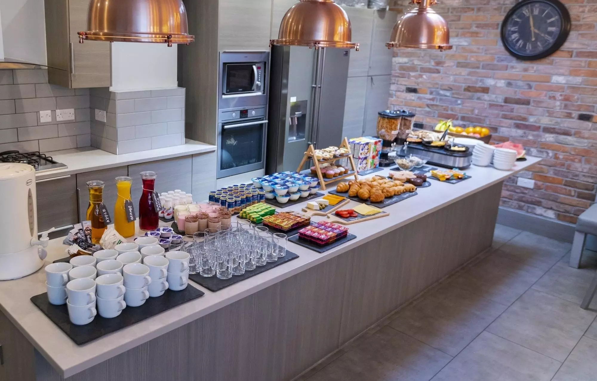 Alibaba https://cdn.alibaba.ir/ostorage/hotel-accommodation-images/69f0e204eb1ae654aaa3e0e7_London-Euro-Hotel-Hammersmith-1.webp