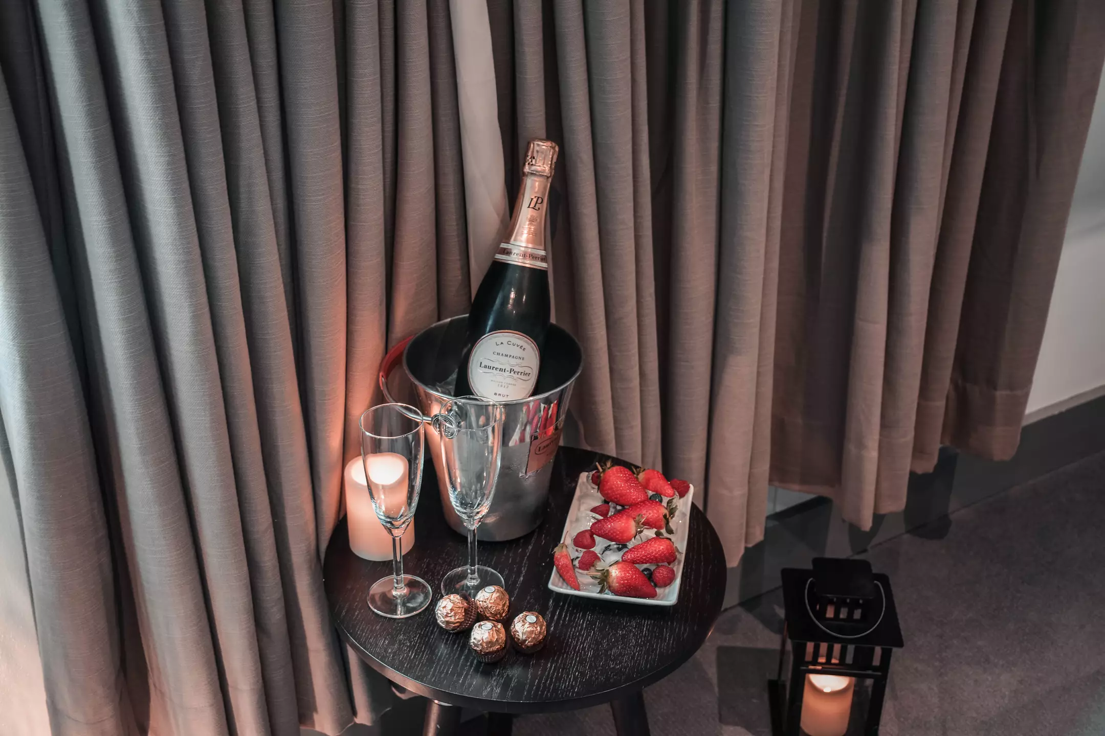 Alibaba https://cdn.alibaba.ir/ostorage/hotel-accommodation-images/69f122efeb1ae654aaa4080e_London-Hotel-55-1.webp