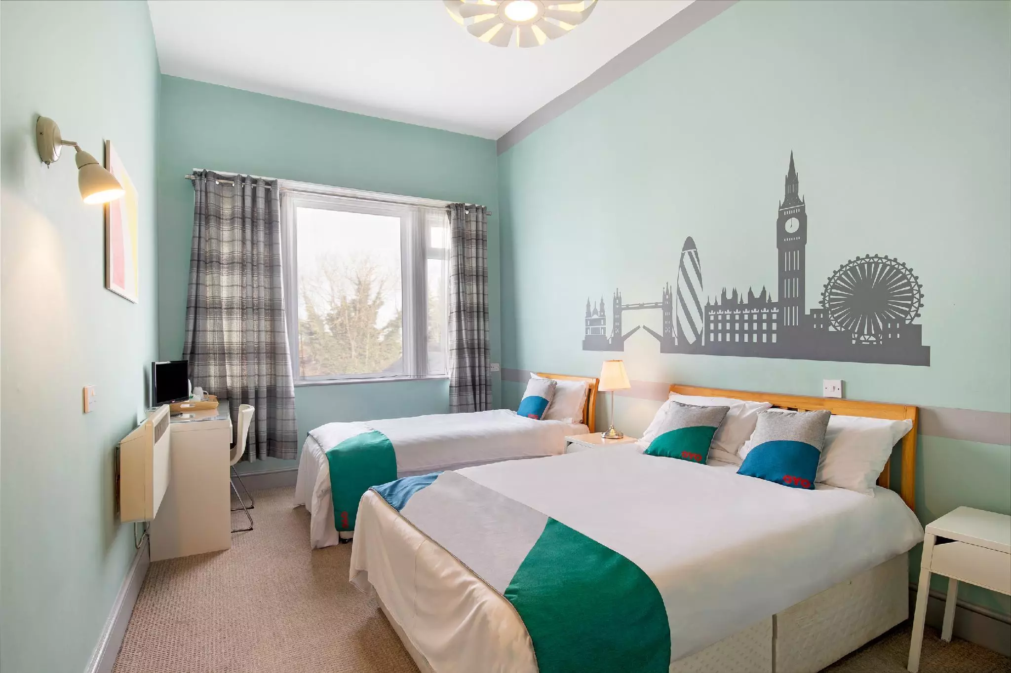 Alibaba https://cdn.alibaba.ir/ostorage/hotel-accommodation-images/69f14b0beb1ae654aaa41f53_London-The-Green-Man-1.webp