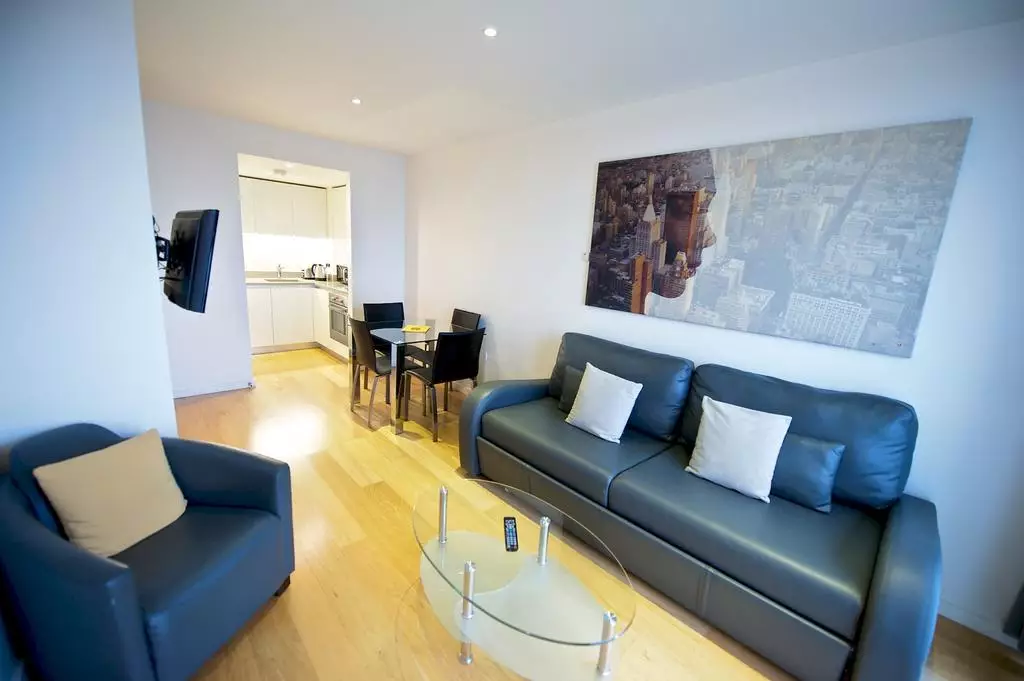 Alibaba https://cdn.alibaba.ir/ostorage/hotel-accommodation-images/69f16789eb1ae654aaa4319e_Hayes-Staycity-Aparthotels-London-Heathrow-1.webp