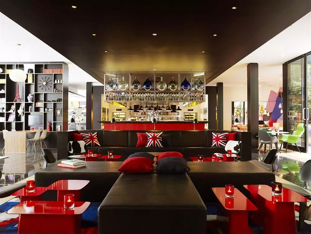 Alibaba https://cdn.alibaba.ir/ostorage/hotel-accommodation-images/69f16c33eb1ae654aaa43472_London-citizenM-London-Bankside-1.webp