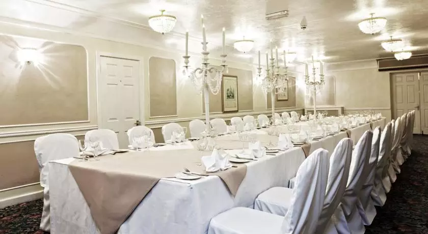 هتل Copthorne Hotel London Gatwick Gatwick