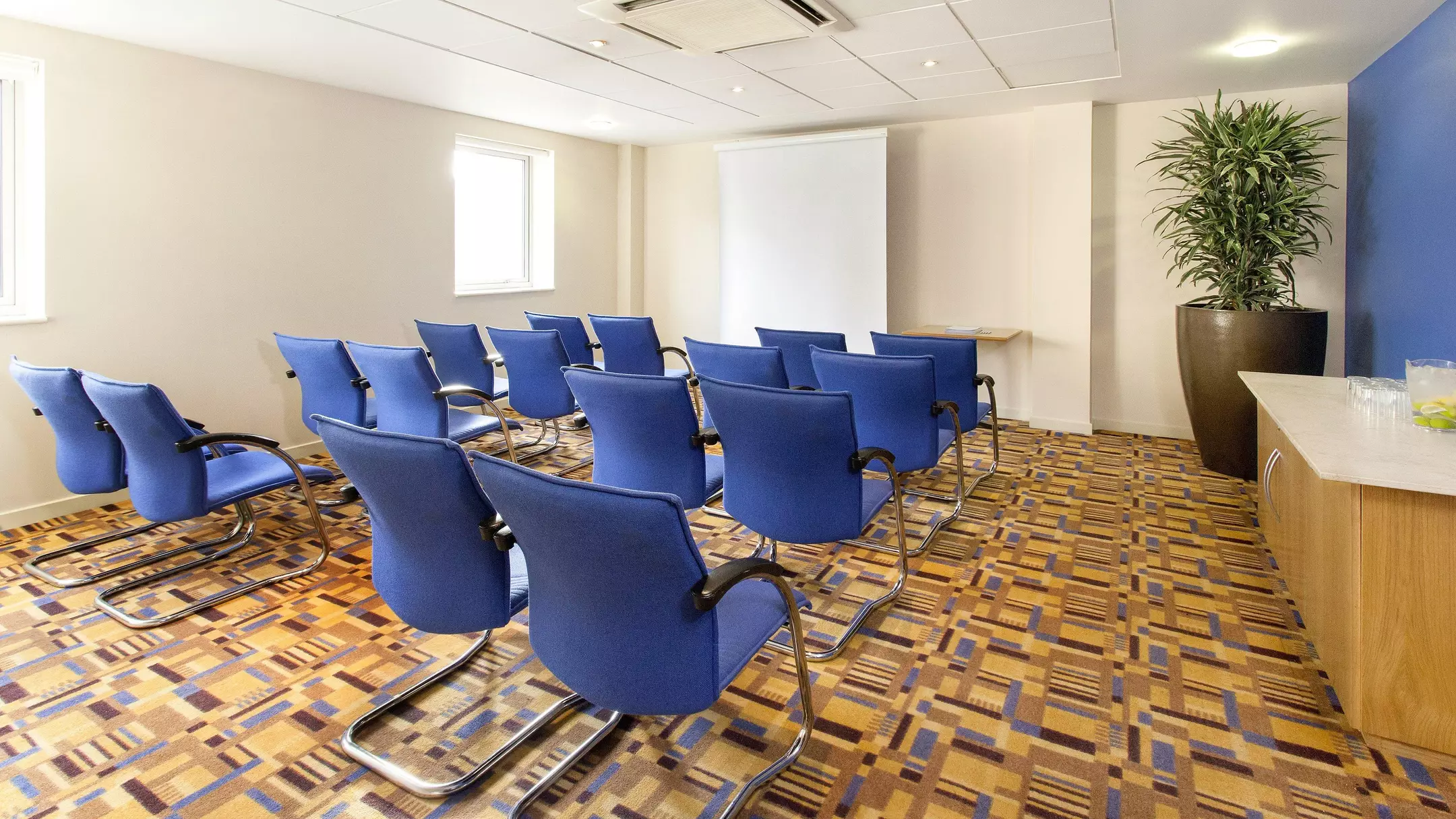 هتل Holiday Inn Express Limehouse لندن