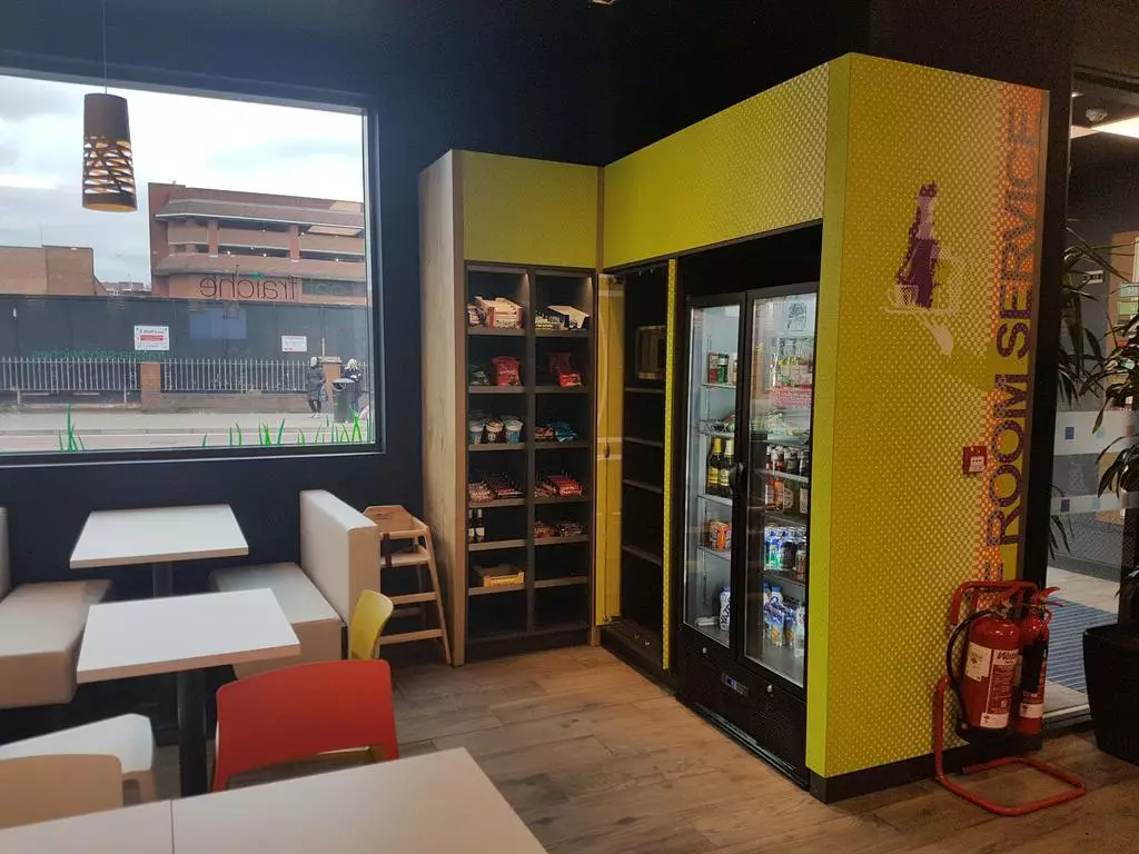 Alibaba https://cdn.alibaba.ir/ostorage/hotel-accommodation-images/69f2050beb1ae654aaa4892b_London-Ibis-budget-London-Hounslow-1.webp