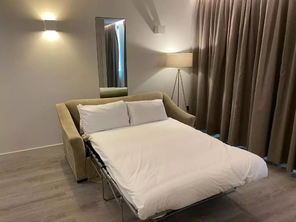 Alibaba https://cdn.alibaba.ir/ostorage/hotel-accommodation-images/69f20f62eb1ae654aaa48f2c_London-SO-Park-Battersea-1.webp