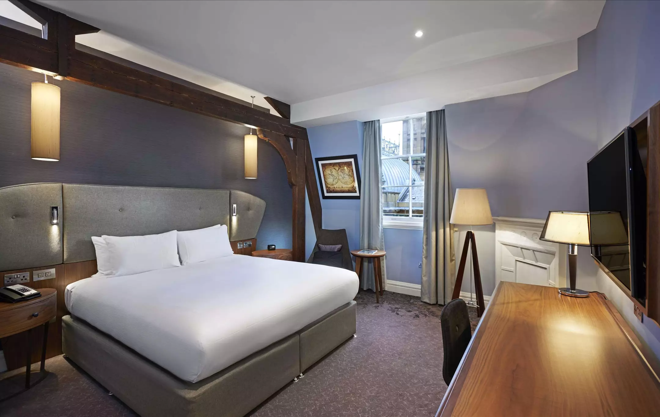 هتل Doubletree by Hilton Liverpool لیورپول