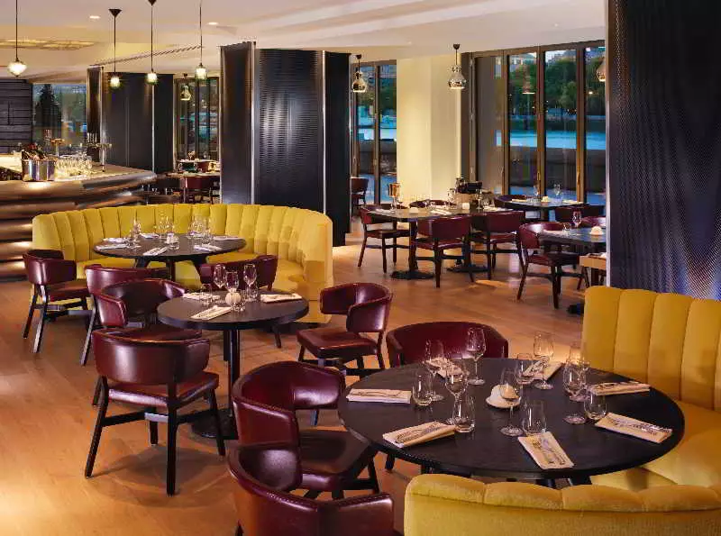 Alibaba https://cdn.alibaba.ir/ostorage/hotel-accommodation-images/69f220b6eb1ae654aaa499d2_London-Mondrian-London-1.webp