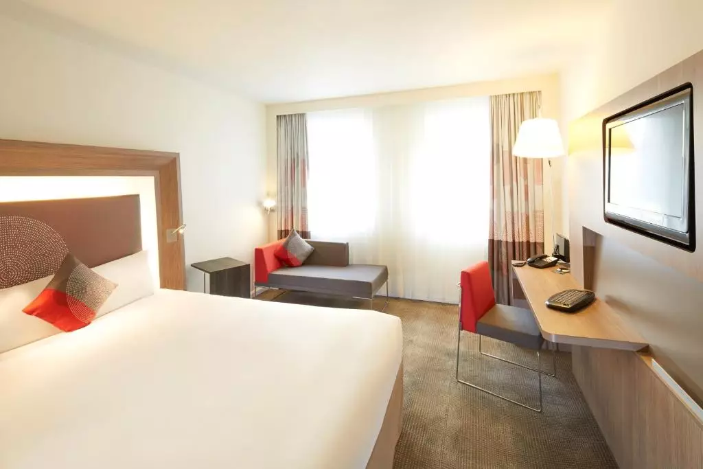 هتل Novotel London Brentford لندن