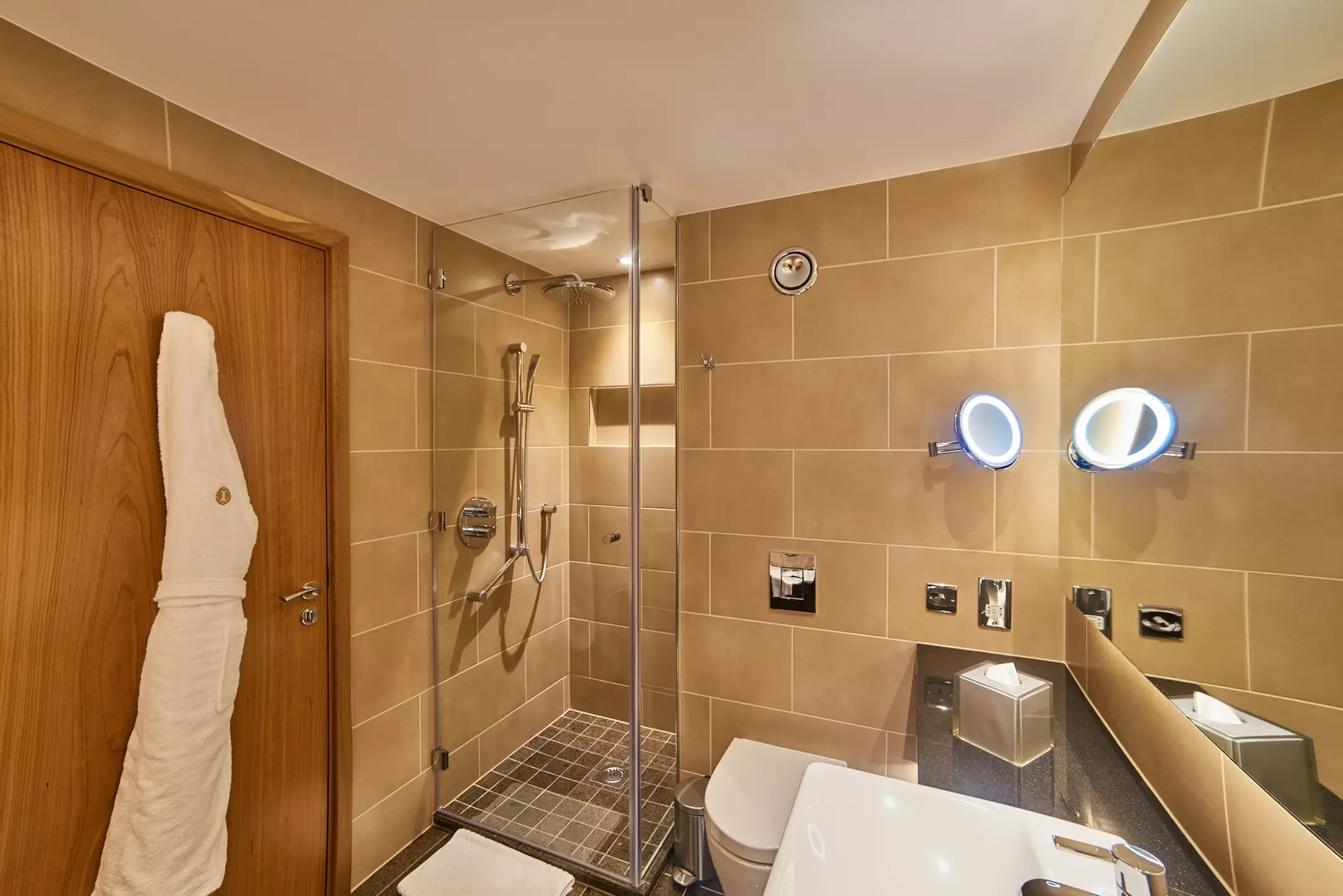 Alibaba https://cdn.alibaba.ir/ostorage/hotel-accommodation-images/69f237c7eb1ae654aaa4a864_London-Intercontinental-Hotel-London--The-O2-1.webp