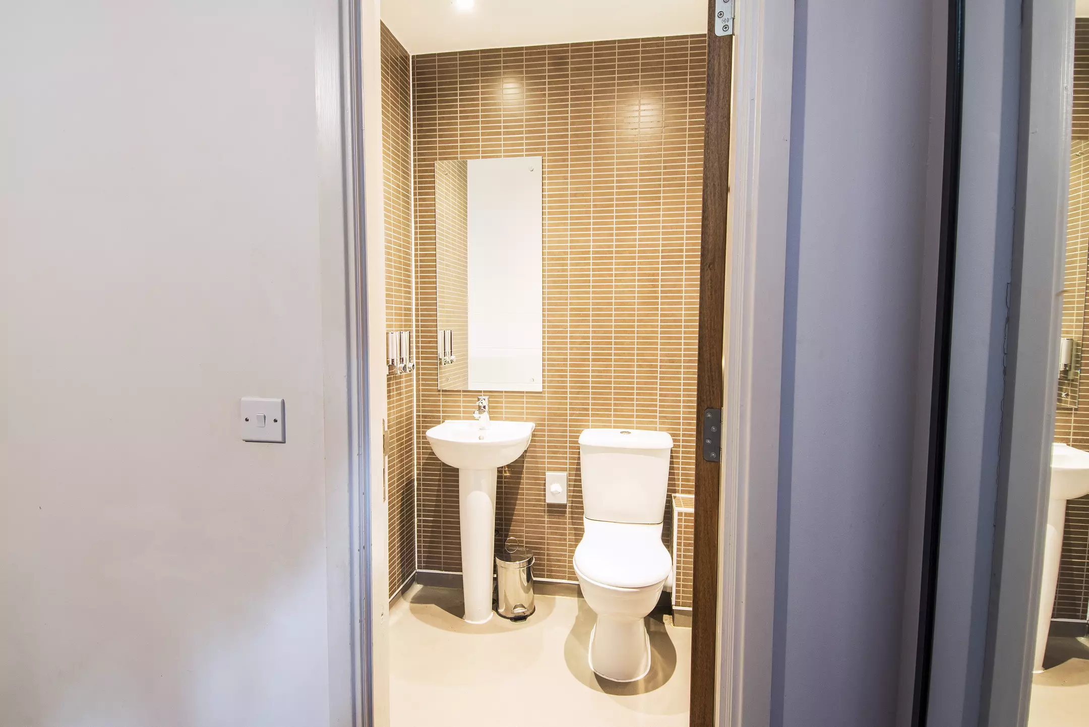 Alibaba https://cdn.alibaba.ir/ostorage/hotel-accommodation-images/69f26fd2eb1ae654aaa4cb1b_London-Safestay-London-Holand-Park-1.webp