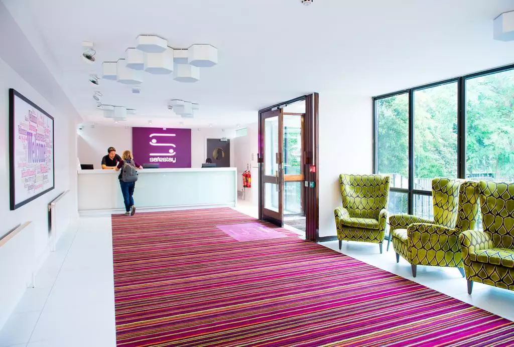 هتل Safestay London Holand Park لندن