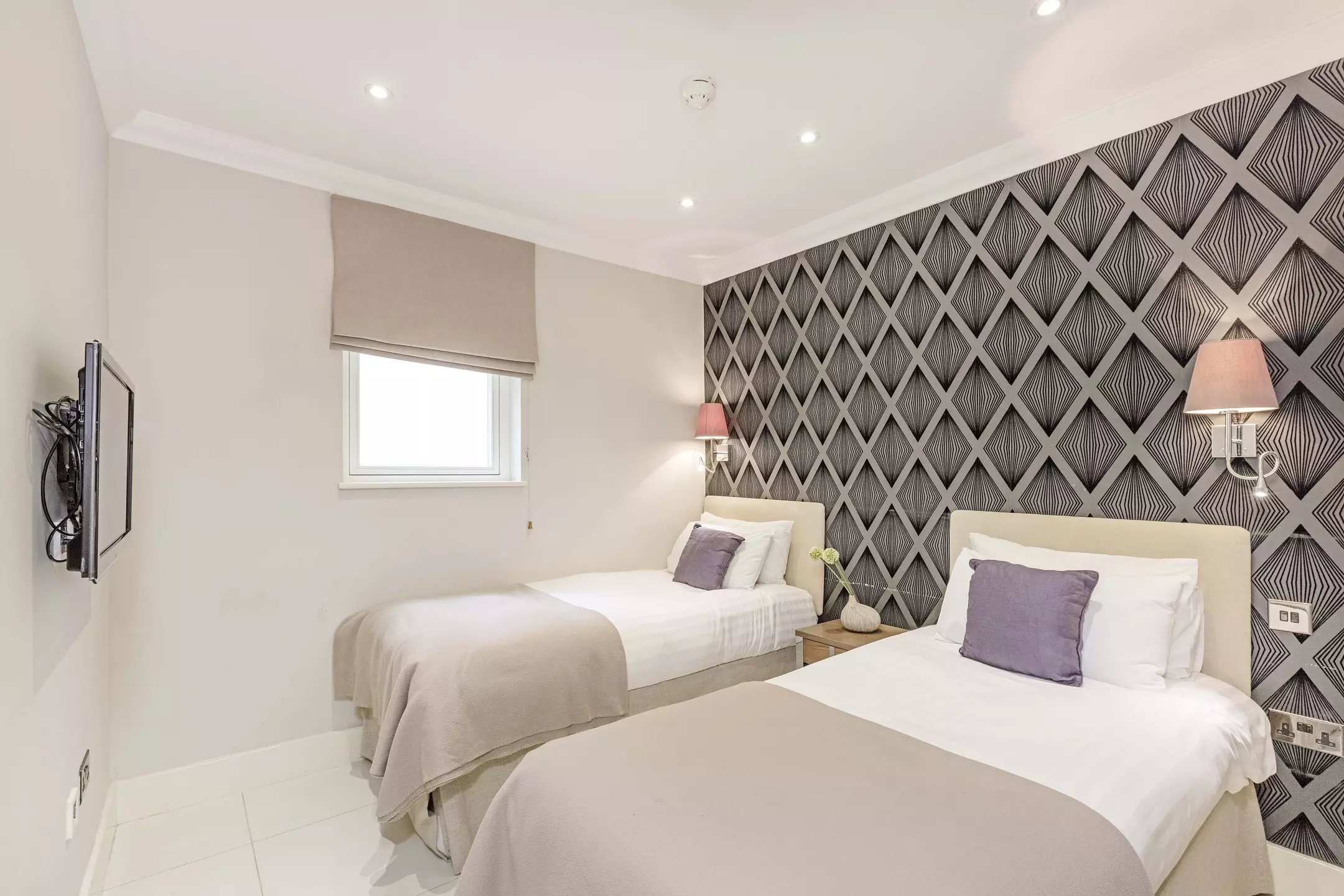 هتل Ashburn Court Apartments لندن