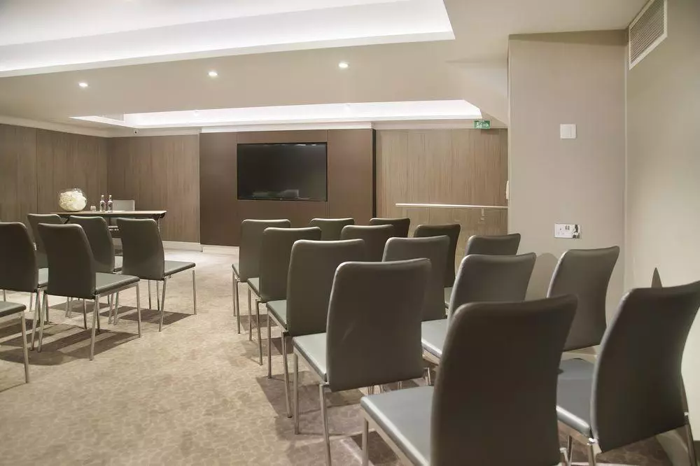 هتل Arbor City Hotel لندن