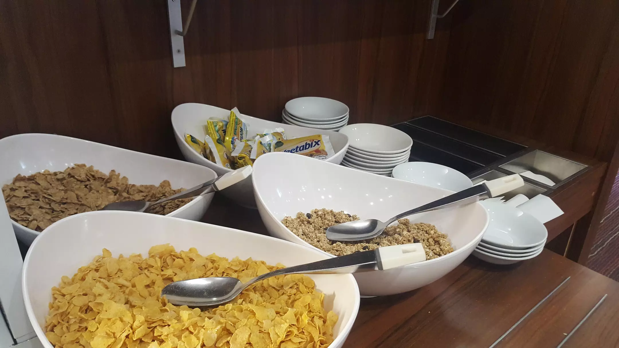 Alibaba https://cdn.alibaba.ir/ostorage/hotel-accommodation-images/69f2a335eb1ae654aaa4e9ad_London-Holiday-Inn-Express-London--Croydon-1.webp