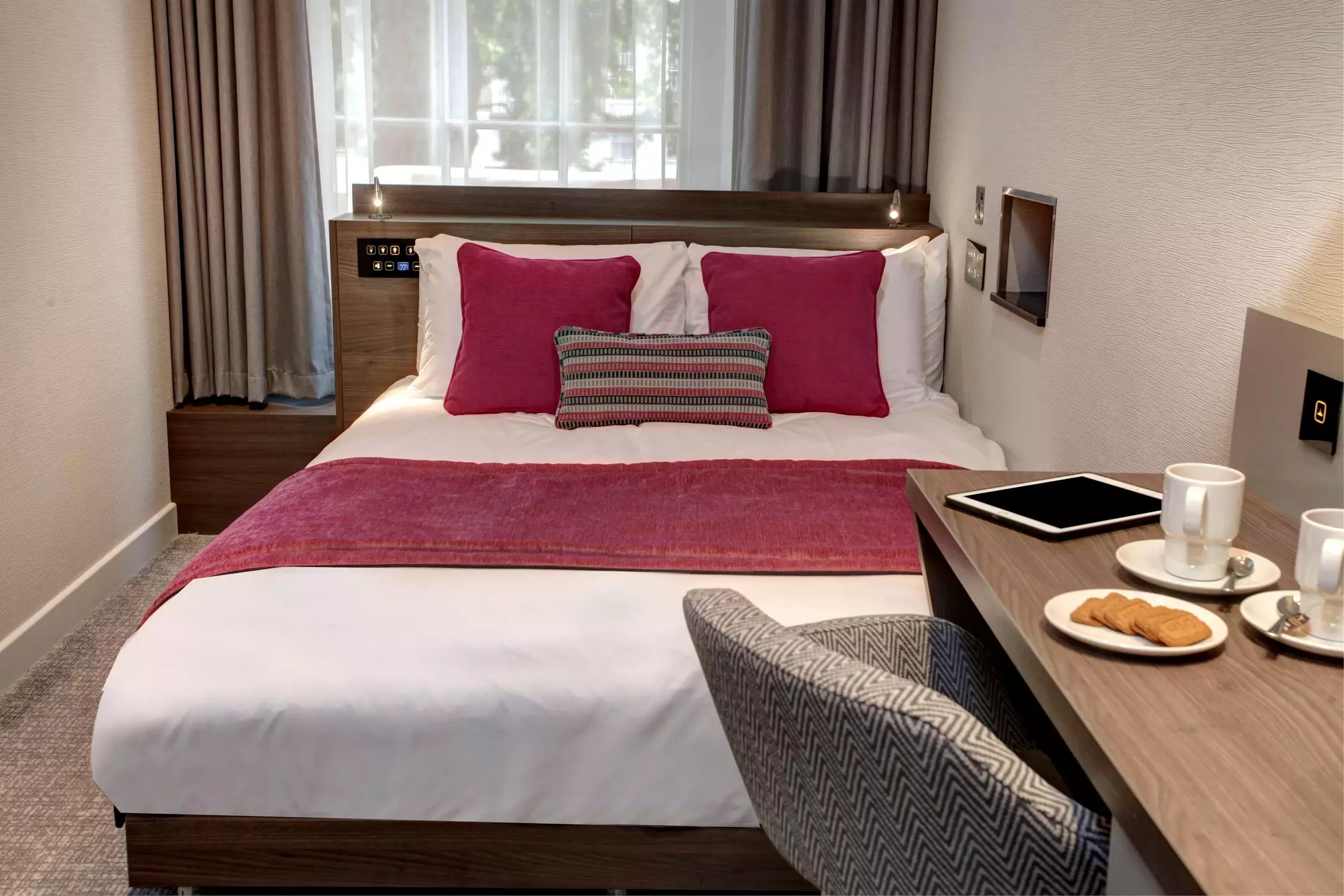 هتل Best Western Plus The Delmere Hotel لندن