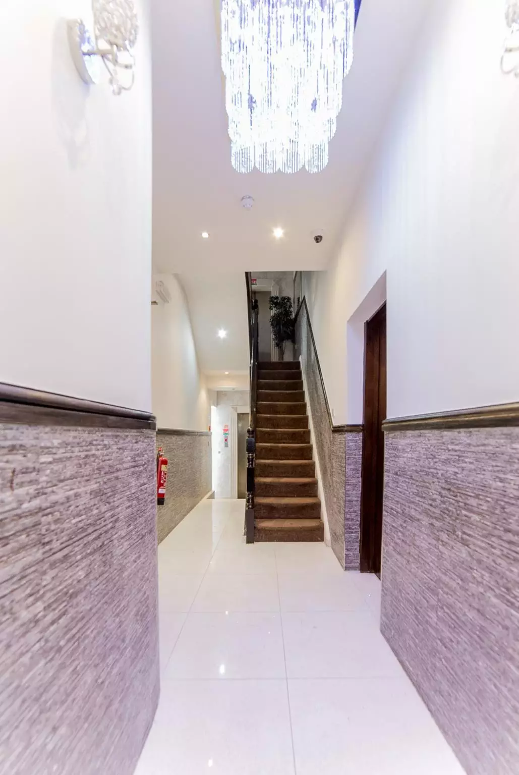 هتل Imperial Court Suites لندن