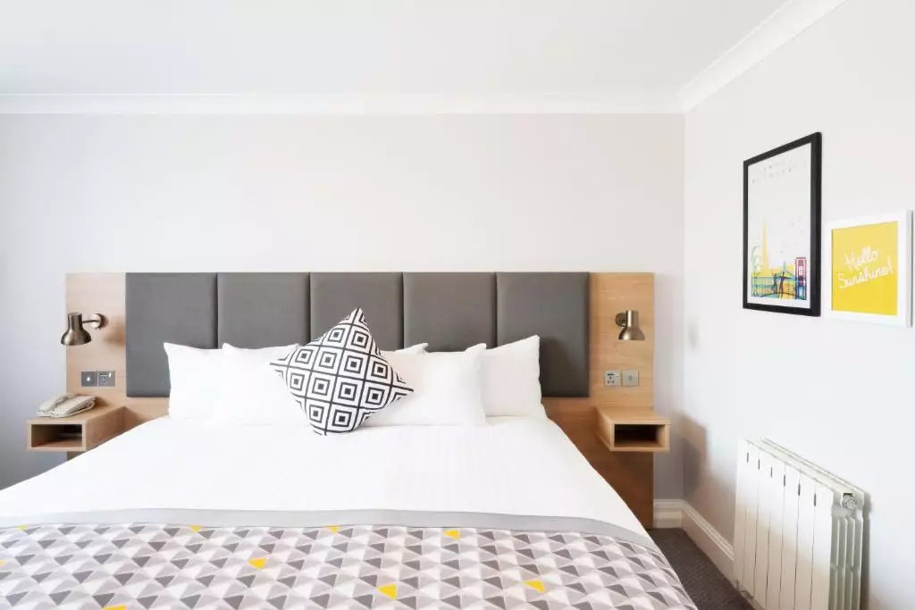 Alibaba https://cdn.alibaba.ir/ostorage/hotel-accommodation-images/69f36759eb1ae654aaa55f34_Hemel-Hempstead-Holiday-Inn-Hemel-Hempstead-M1-Jct-8-1.webp