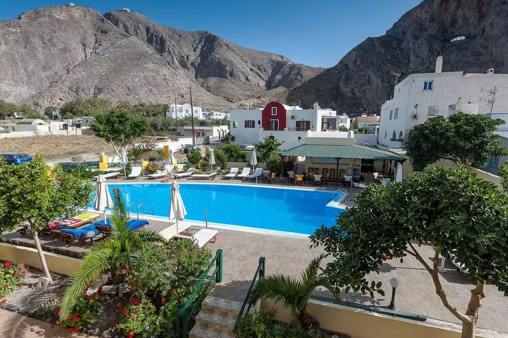 هتل Anezina Villas Perissa