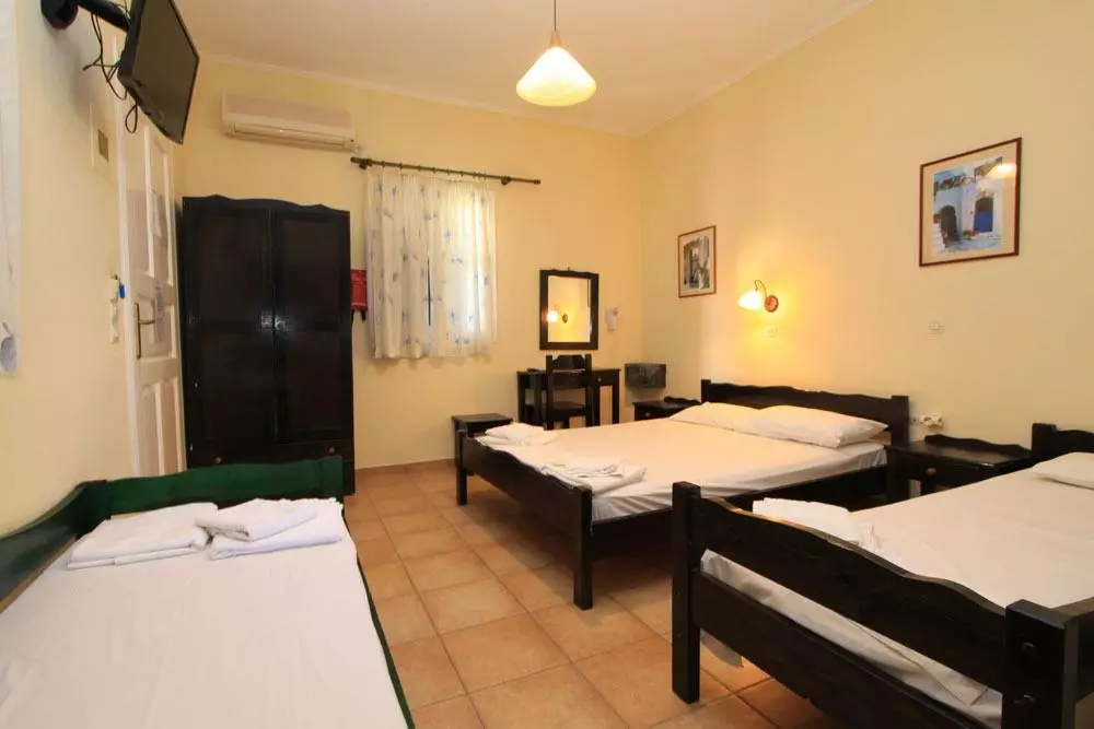 هتل Anezina Villas Perissa