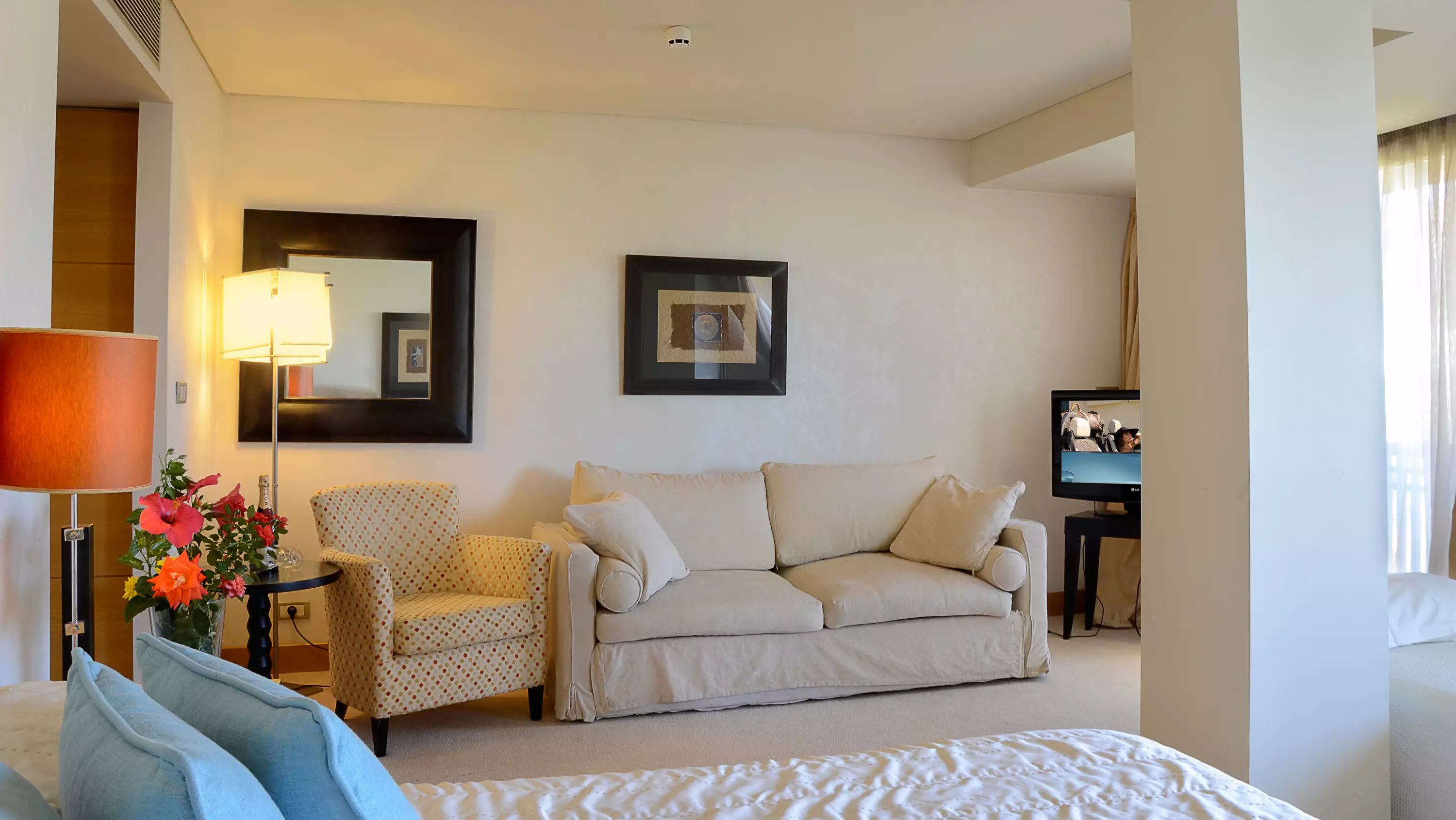 Alibaba https://cdn.alibaba.ir/ostorage/hotel-accommodation-images/69f52ea761ec039ef7594f20_Anavissos-Plaza-Resort-Hotel-1.webp