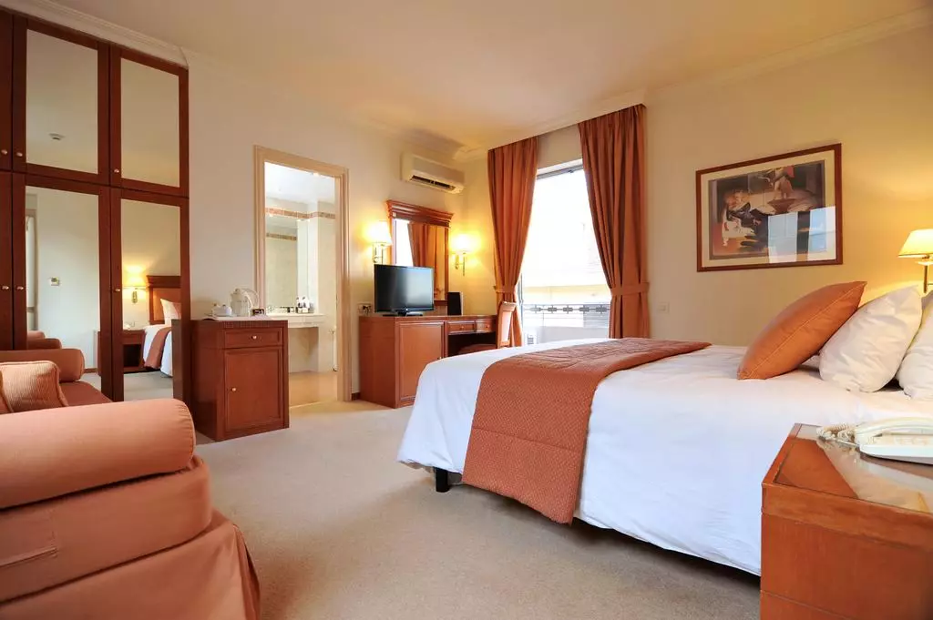 هتل Athens Atrium آتن
