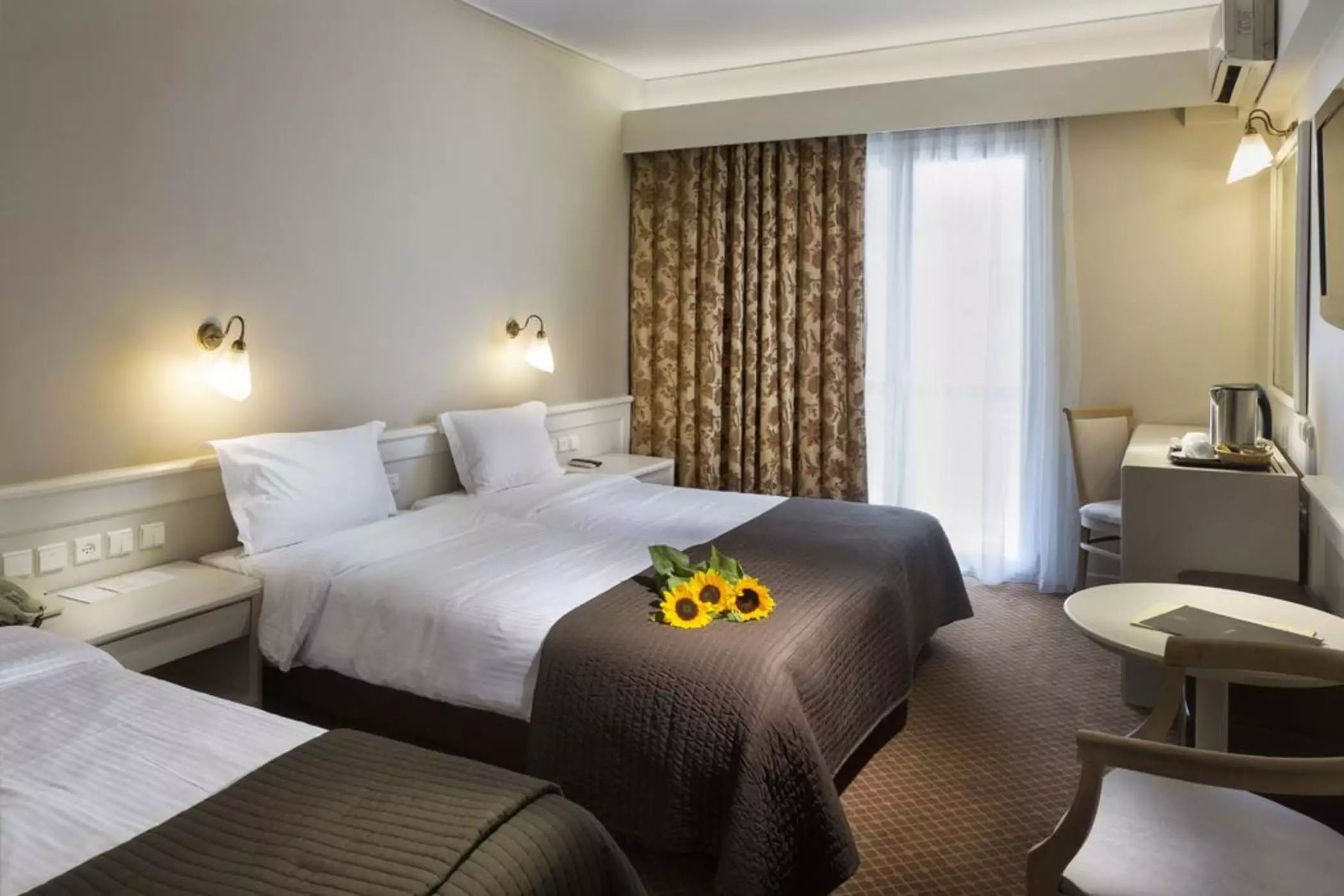 Alibaba https://cdn.alibaba.ir/ostorage/hotel-accommodation-images/69f67f2e61ec039ef75a0e54_Athen-Coral-Athens-1.webp