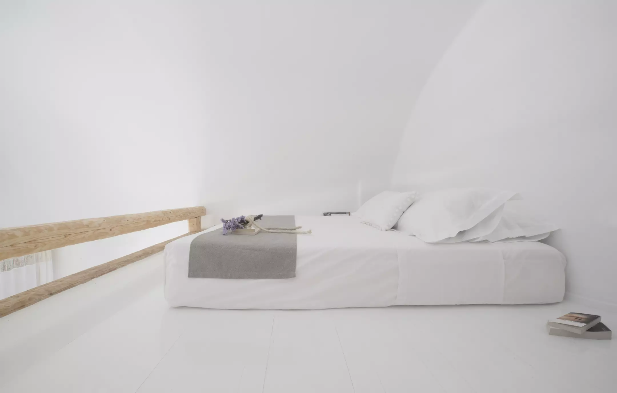 Alibaba https://cdn.alibaba.ir/ostorage/hotel-accommodation-images/69f6978e61ec039ef75a1de7_Oia-Finikia-Sophia-Boutique-Hotel-Santorini-1.webp