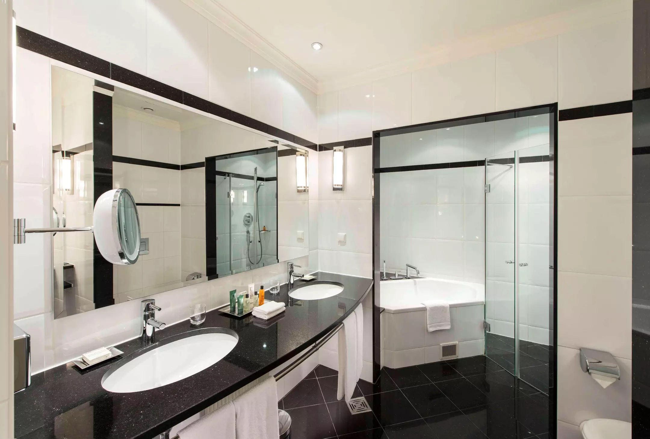 Alibaba https://cdn.alibaba.ir/ostorage/hotel-accommodation-images/69f6f01261ec039ef75a5182_Berlin-Hilton-Berlin-1.webp