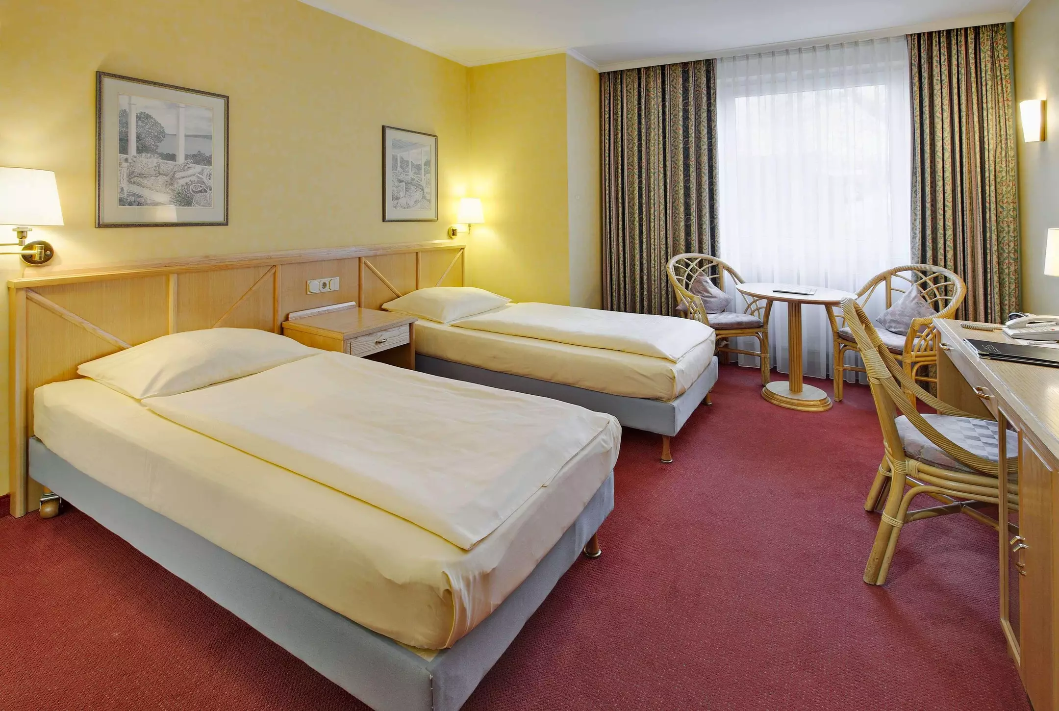 هتل TRYP by Wyndham Köln City Centre کلن